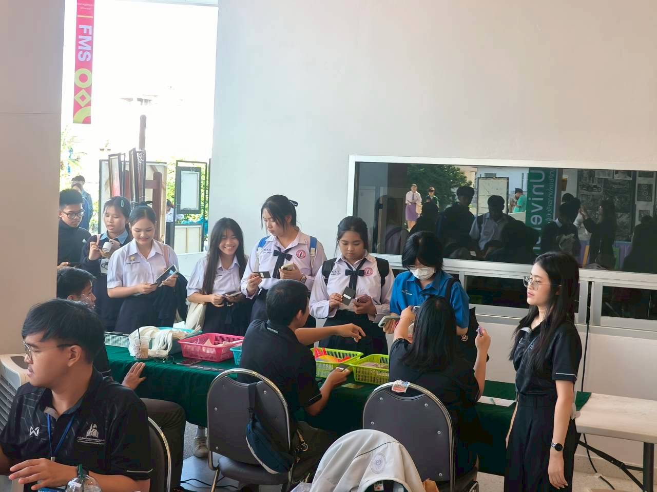 LINE_ALBUM_peid ban mrph.nm  _ mthr.xisan_251114_24.jpg